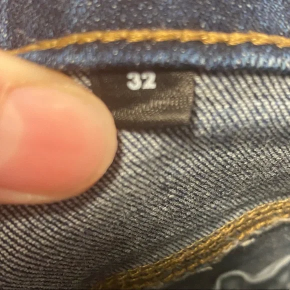 Jeans - Picture 3 of 4